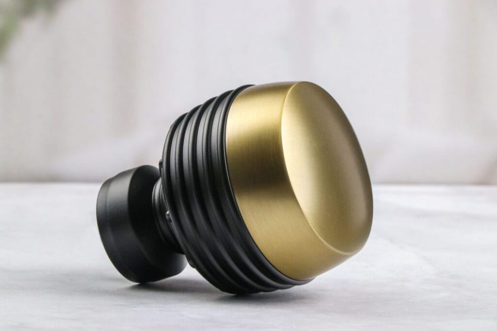 Briggs – Black + Brushed Bronze