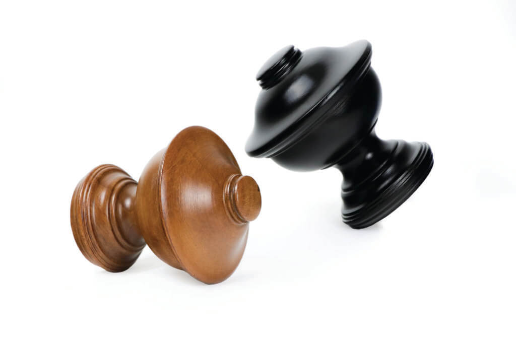 Chaucer – Estate Oak – Black